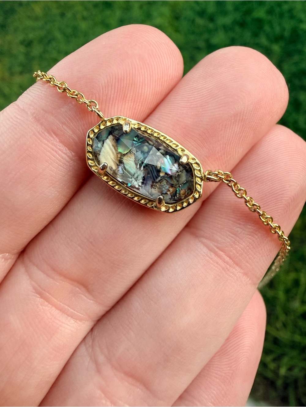 Kendra Scott Gold Druzy Pendant Necklace/ Gray Abalone - Picture 7 of 8
